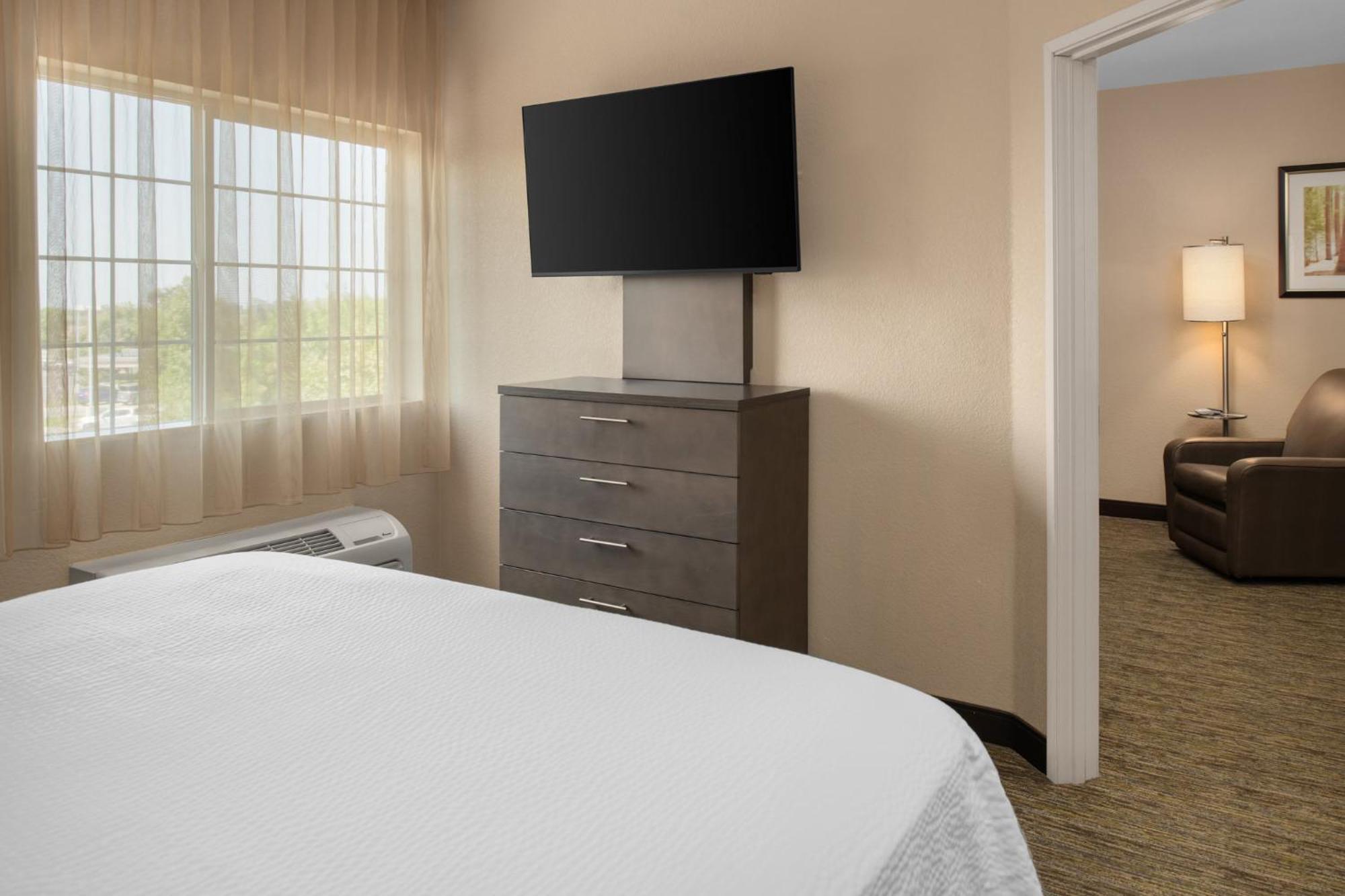 Candlewood Suites Turlock By Ihg Extérieur photo